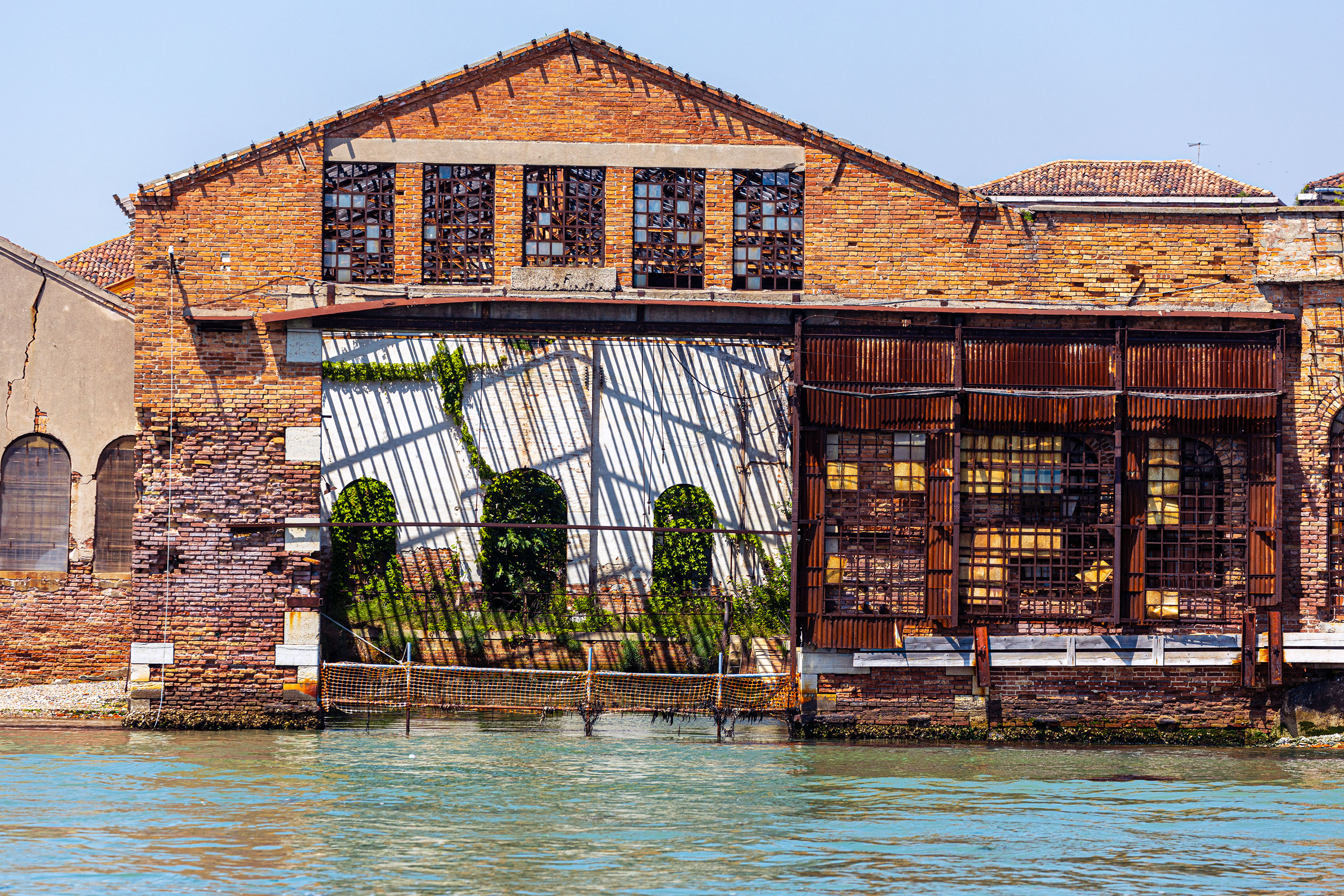 Venedig - Fabrikgebäude auf Murano